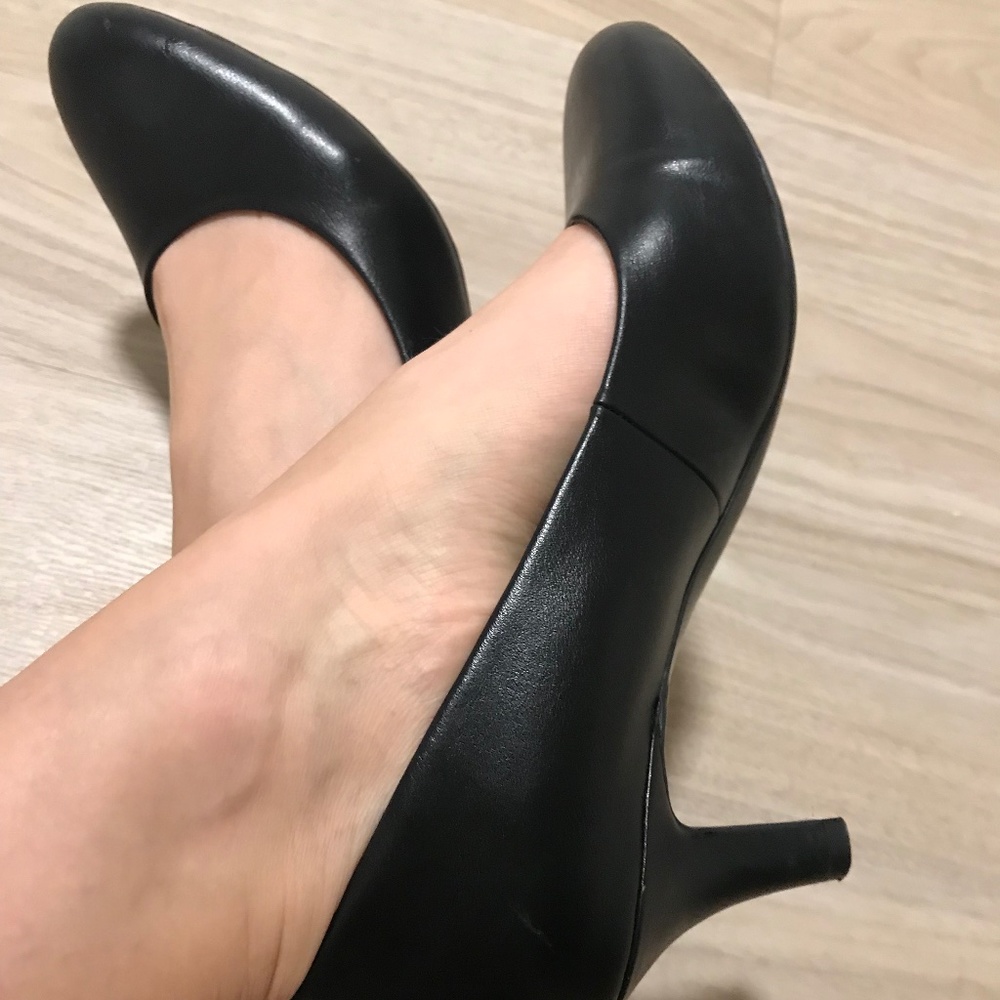 Life stride black pump heel